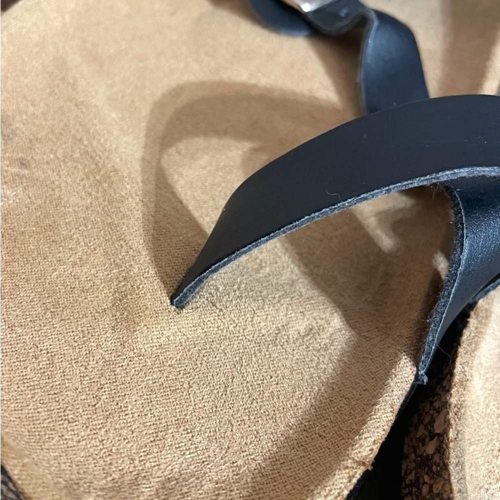 Women’s Sandals NWOT - Picture 2 of 5